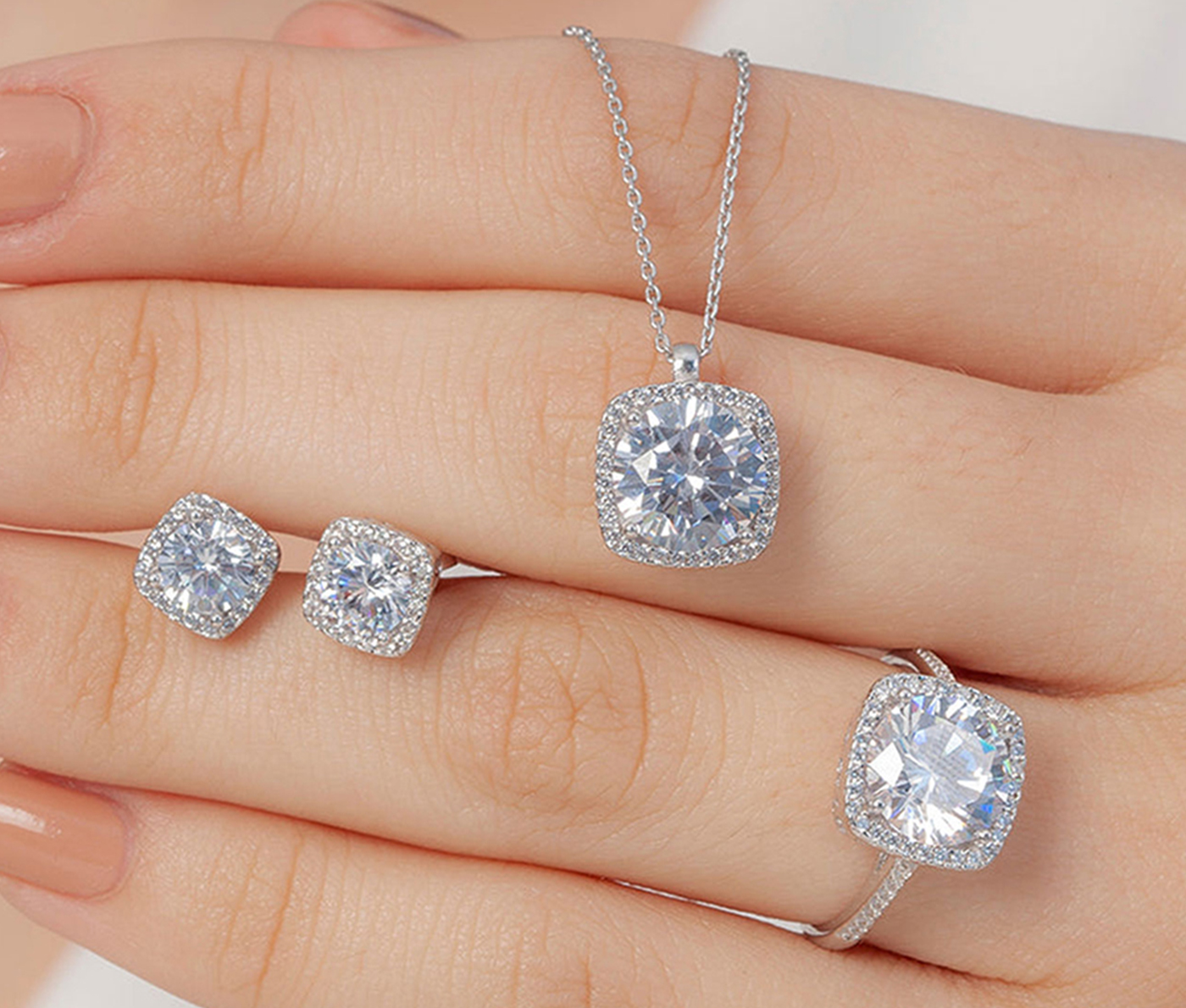Engagement Rings in North Vancouver Engagement Rings in North Vancouver
