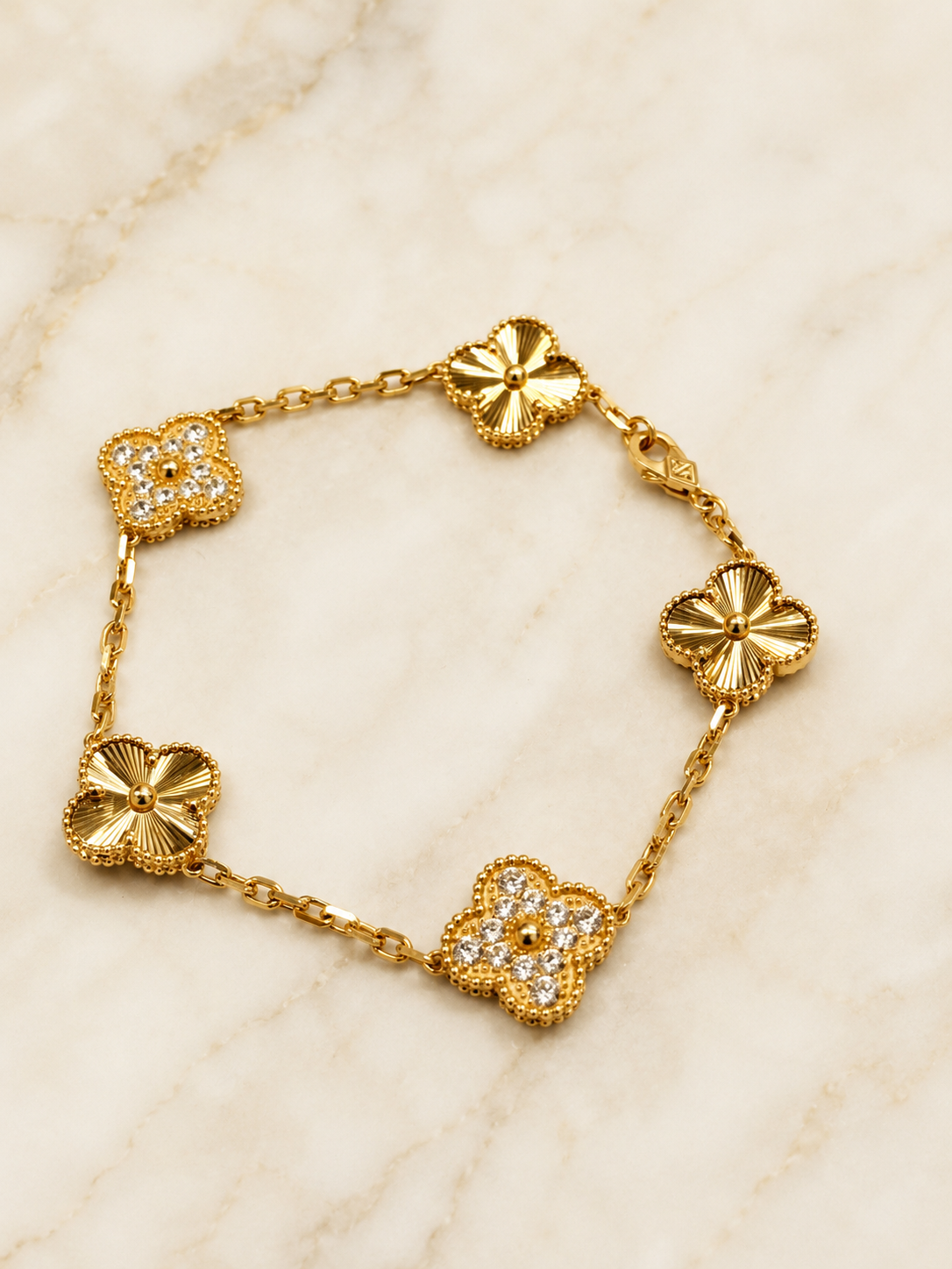 Yellow Gold Five Clover Bracelet with Gem-Stone