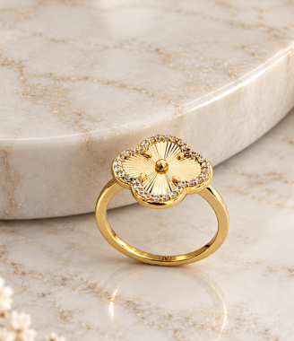 Clover Ring